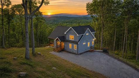 1016 Twisted Oak Road Talking Rock GA 30175