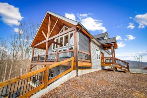 1016 Twisted Oak Road Talking Rock GA 30175