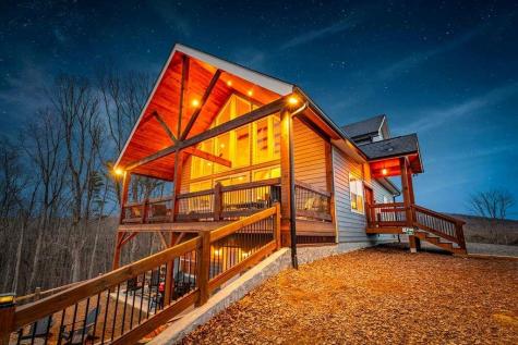 1016 Twisted Oak Road Talking Rock GA 30175