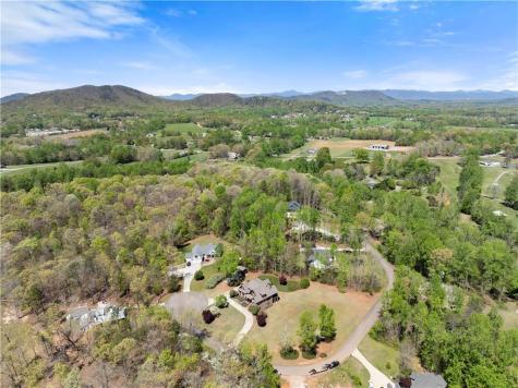 492 Jonney Thomas Road Cleveland GA 30528