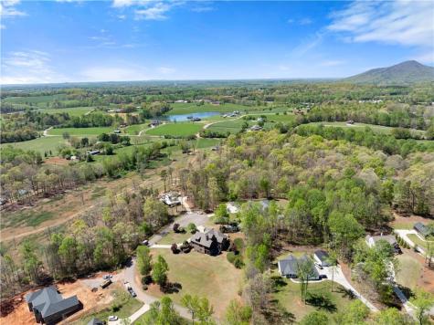 492 Jonney Thomas Road Cleveland GA 30528