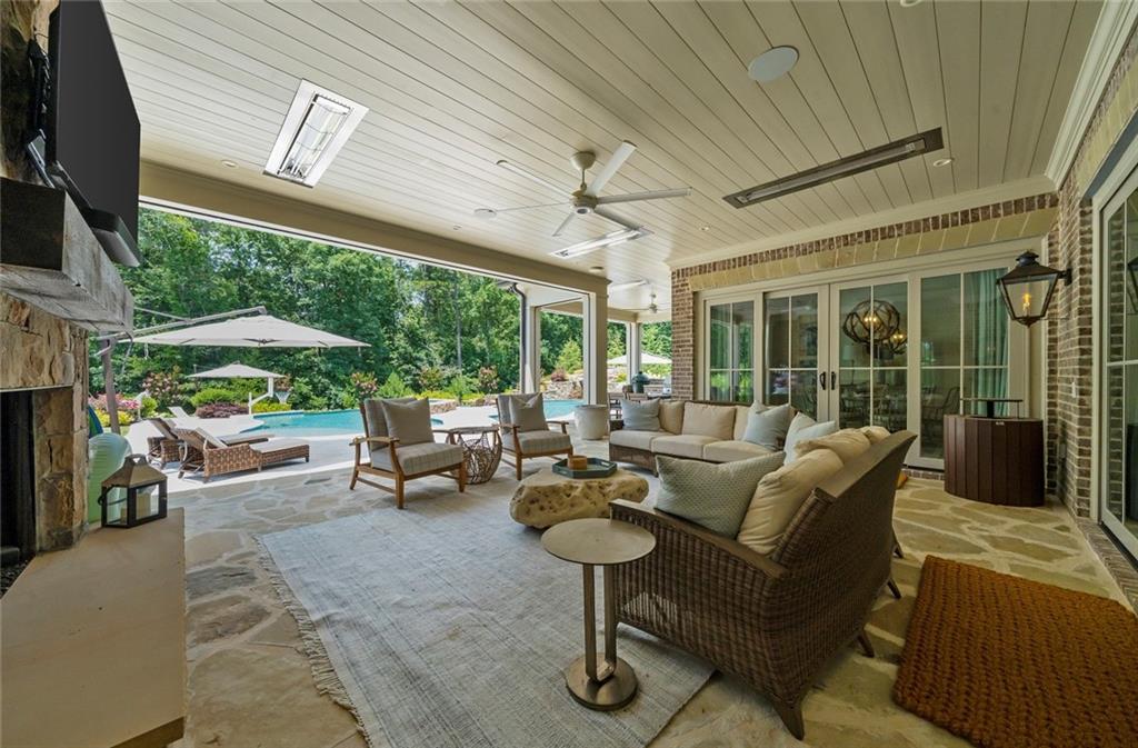 570 Lost River Bend Milton GA 30004