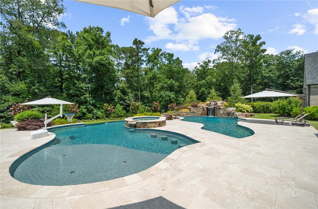 570 Lost River Bend Milton GA 30004