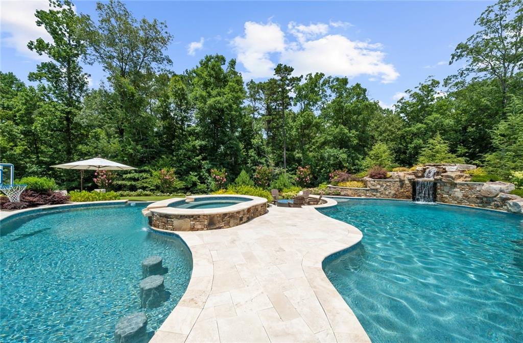 570 Lost River Bend Milton GA 30004