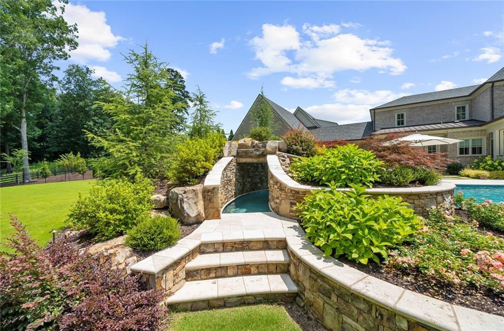 570 Lost River Bend Milton GA 30004