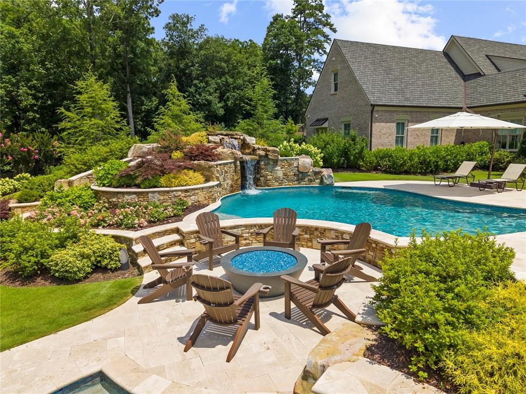 570 Lost River Bend Milton GA 30004