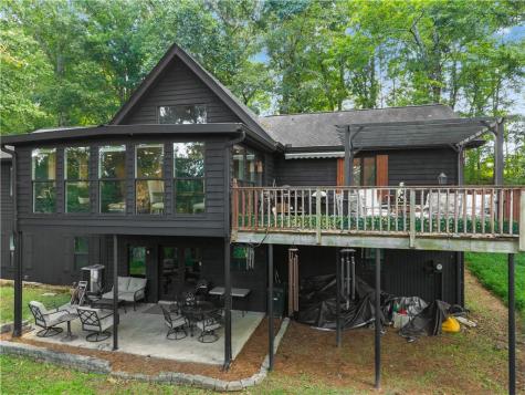 501 High Meadow Lakes Clarkesville GA 30523