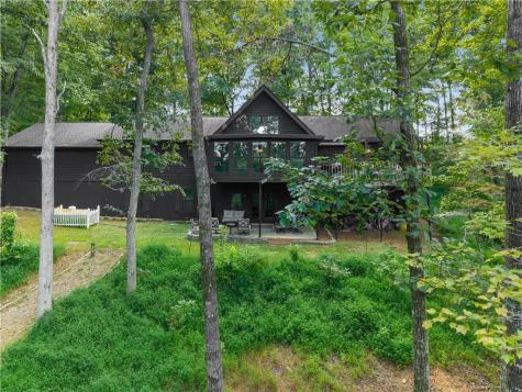 501 High Meadow Lakes Clarkesville GA 30523