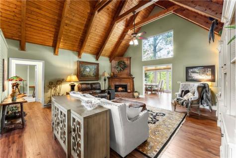501 High Meadow Lakes Clarkesville GA 30523