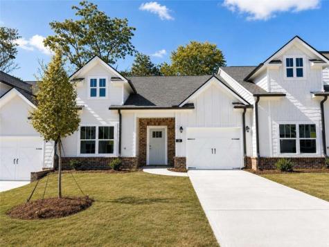 28 Village Court Cleveland GA 30528