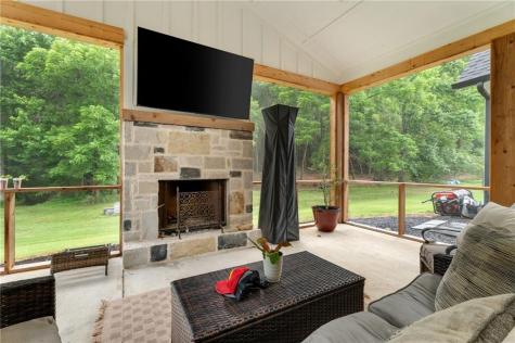 1485 Duffy Grizzle Road Dahlonega GA 30533