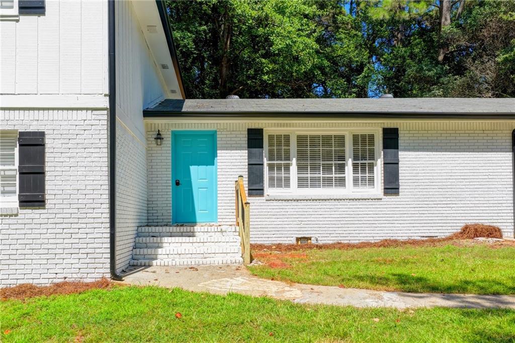 298 W Wind Drive SW Lilburn GA 30047