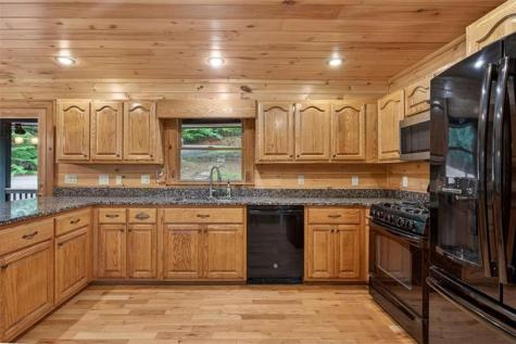 648 Stuart Mountain Road Mineral Bluff GA 30559
