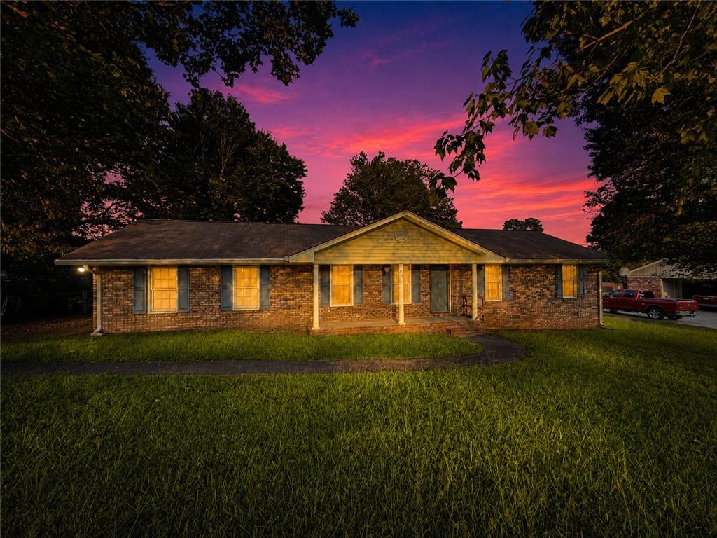 25 Montre Circle SE Silver Creek GA 30173