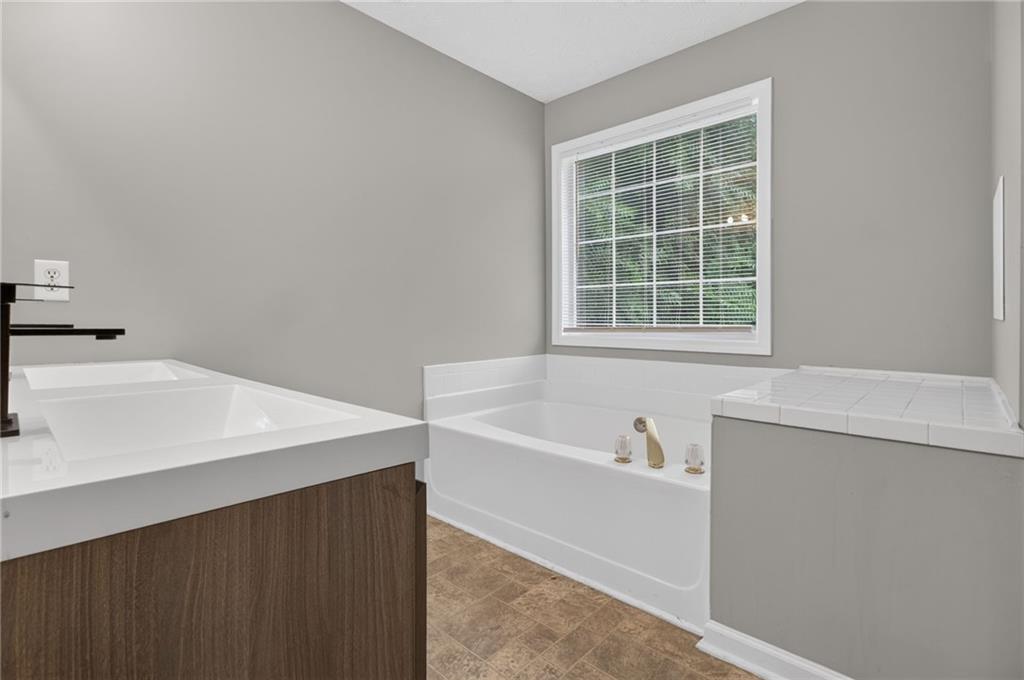 2364 Fallbrook Court Duluth GA 30096