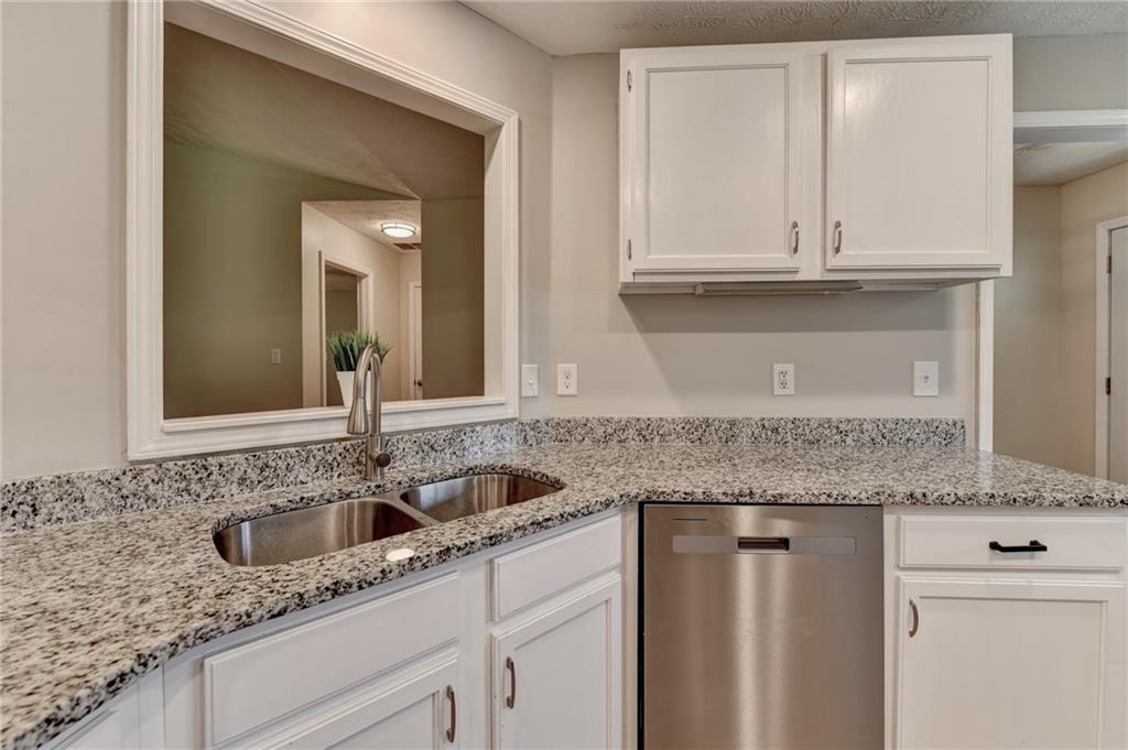 5295 Hillcrest Glenn Drive Sugar Hill GA 30518