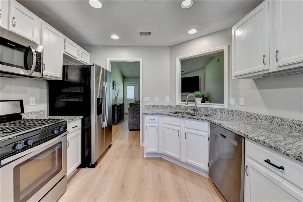 5295 Hillcrest Glenn Drive Sugar Hill GA 30518