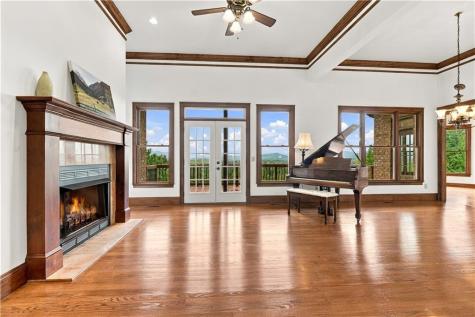 100 Foxpaw Leaf Court Ellijay GA 30536