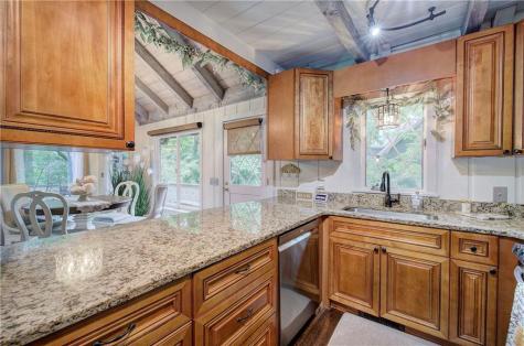 298 Lake View Trace Jasper GA 30143