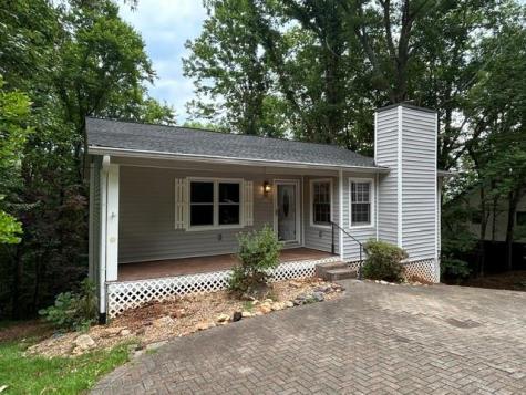 195 Golden Avenue Dahlonega GA 30533