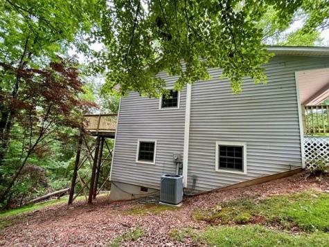195 Golden Avenue Dahlonega GA 30533