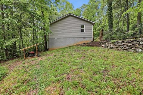 10 Florida Avenue Clayton GA 30525