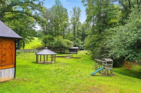 579 Twin Mountain Lake Circle Talking Rock GA 30175