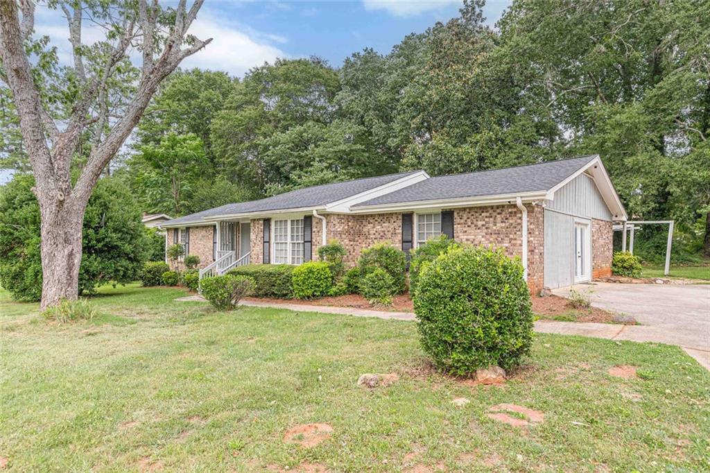 2521 Country Club Drive Conyers GA 30013