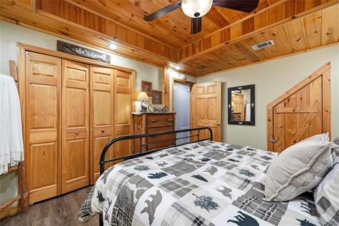 24 Oak Ledge Road Morganton GA 30560