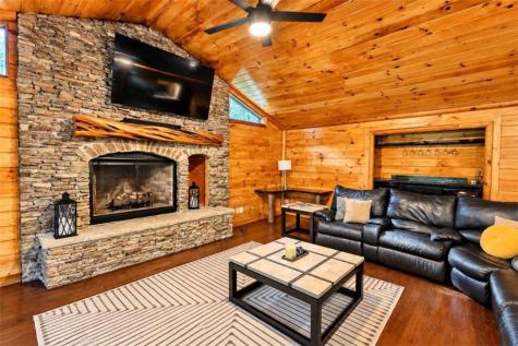 450 Flat Creek Circle Blue Ridge GA 30513