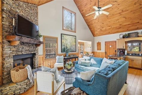 1449 Cherokee Lane Mccaysville GA 30555