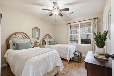 1449 Cherokee Lane Mccaysville GA 30555