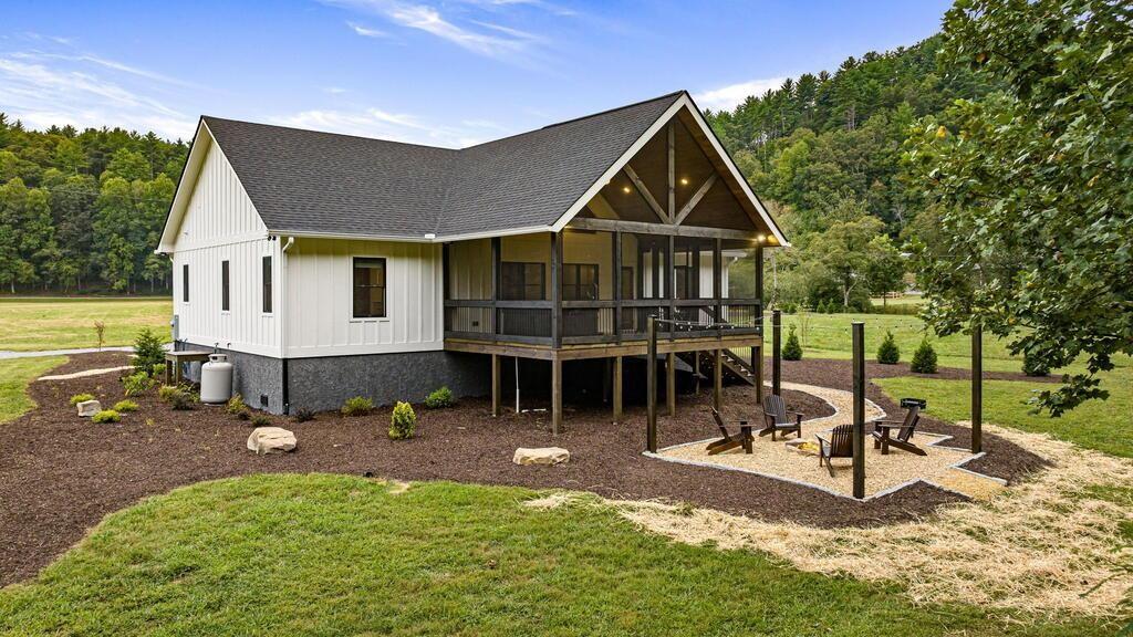235 W Conasauga Creek Ellijay GA 30540