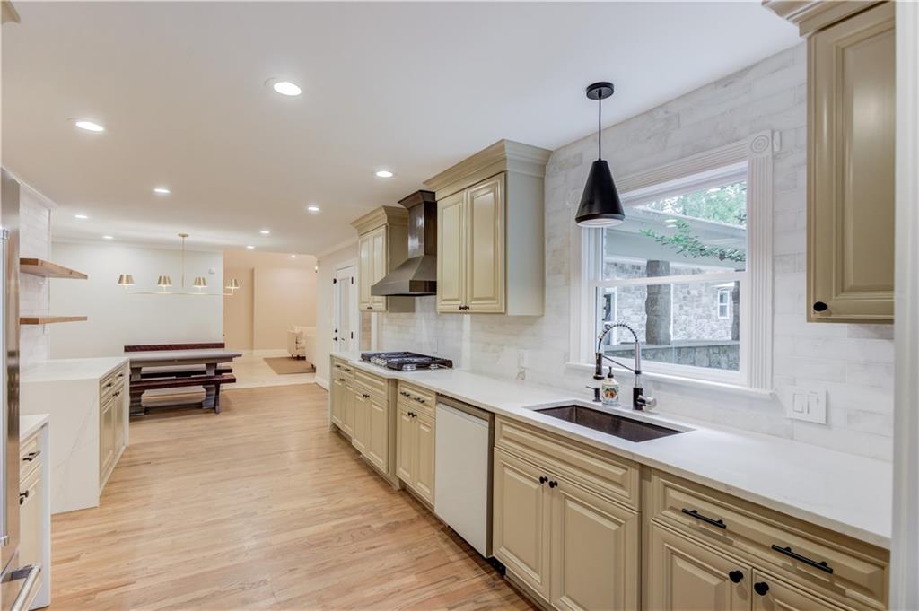 7680 Ryefield Drive Sandy Springs GA 30350