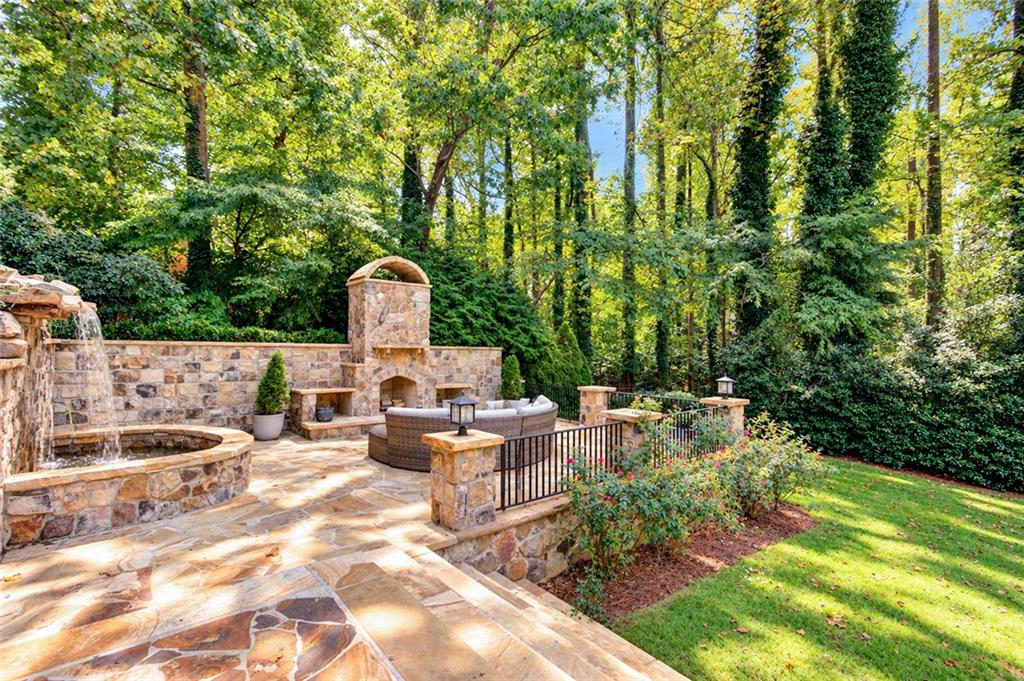 7680 Ryefield Drive Sandy Springs GA 30350