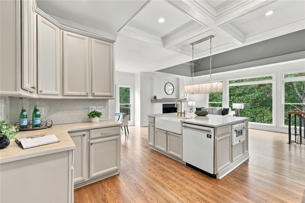 835 Bermuda Run Woodstock GA 30189