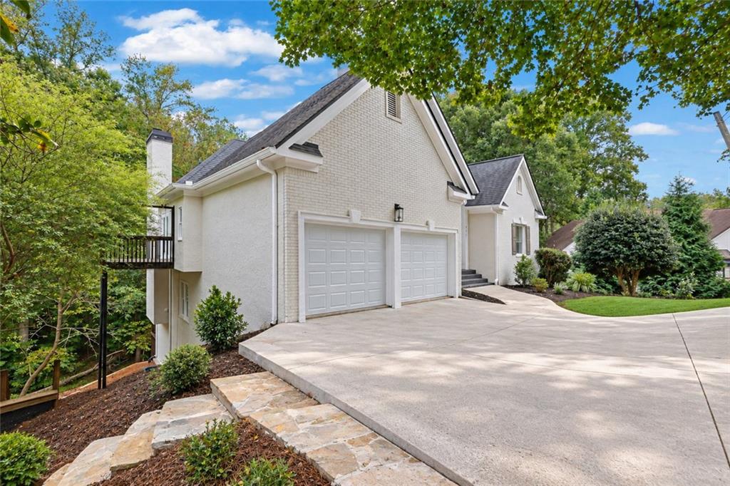 835 Bermuda Run Woodstock GA 30189