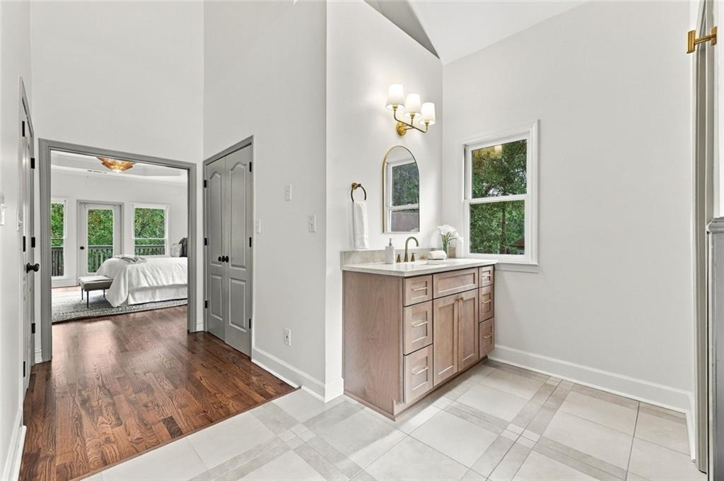 835 Bermuda Run Woodstock GA 30189