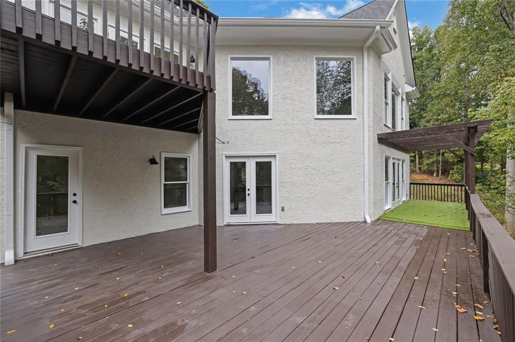 835 Bermuda Run Woodstock GA 30189