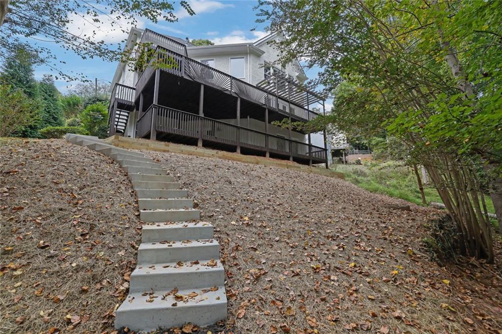 835 Bermuda Run Woodstock GA 30189