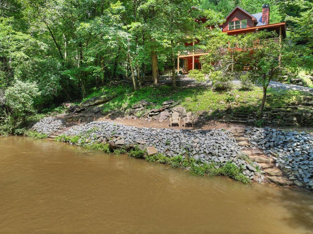 46 Private Drive Ellijay GA 30536