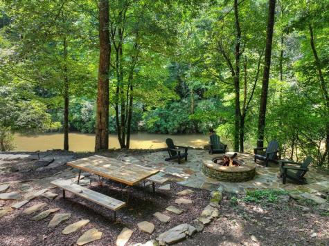 46 Private Drive Ellijay GA 30536
