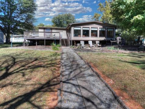2410 Bellview Young Harris GA 30582