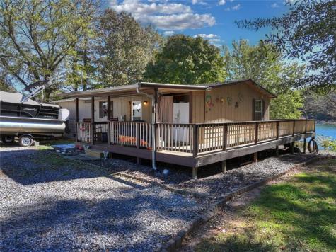 2410 Bellview Young Harris GA 30582