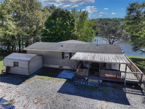 2410 Bellview Young Harris GA 30582