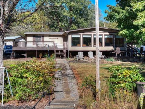 2410 Bellview Young Harris GA 30582