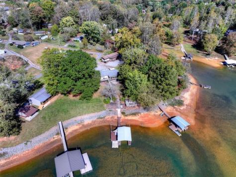 2410 Bellview Young Harris GA 30582