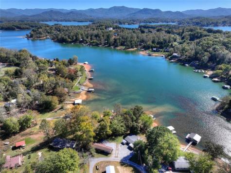 2410 Bellview Young Harris GA 30582