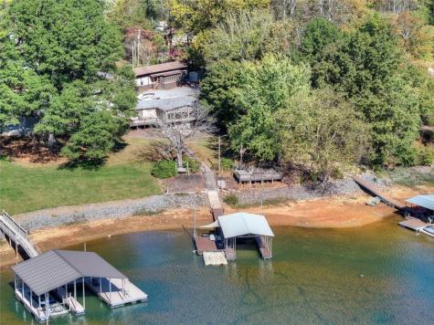 2410 Bellview Young Harris GA 30582