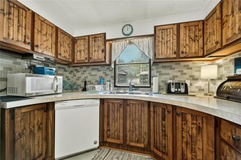 2410 Bellview Young Harris GA 30582